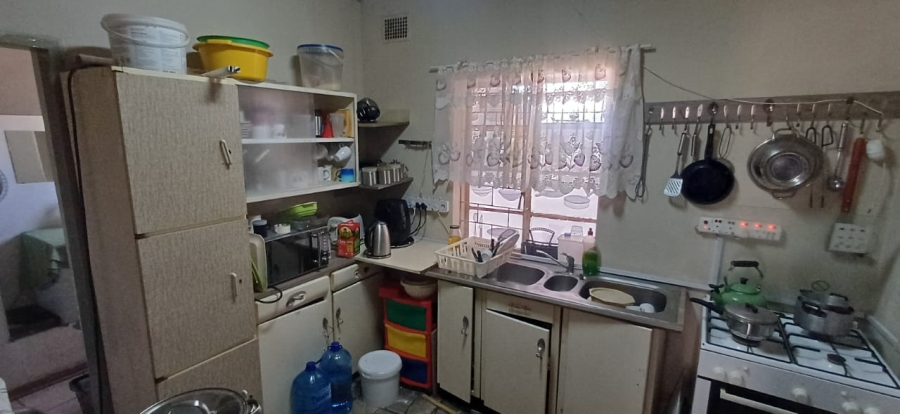 6 Bedroom Property for Sale in Freemanville North West